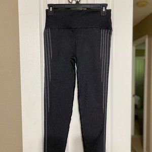 Fabletics leggings in black